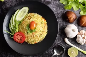 Makanan Penyebab Bau Badan yang Harus Dihindari untuk Tetap Segar Sepanjang Hari