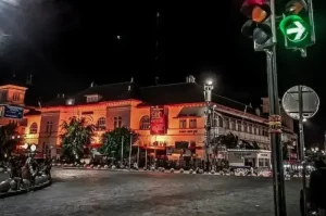 Jalan Malioboro: Wisata Belanja dan Budaya di Tengah Kota Yogyakarta