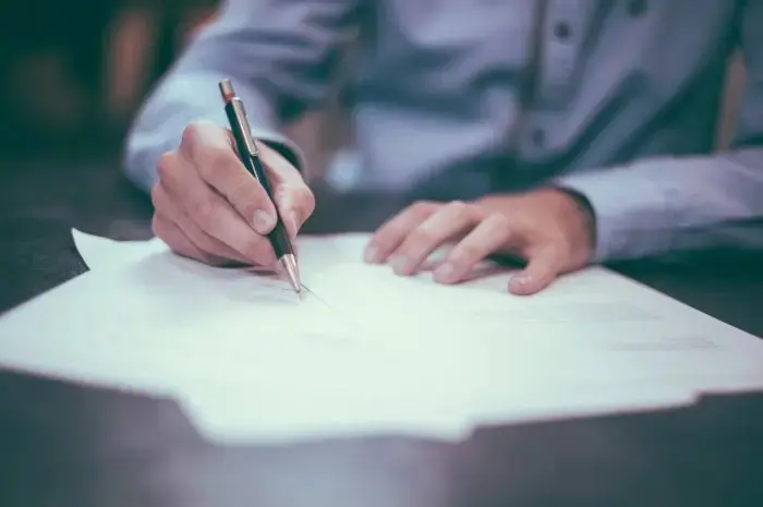 Membeli Asuransi Melalui Agen? Pertimbangkan Tips Ini